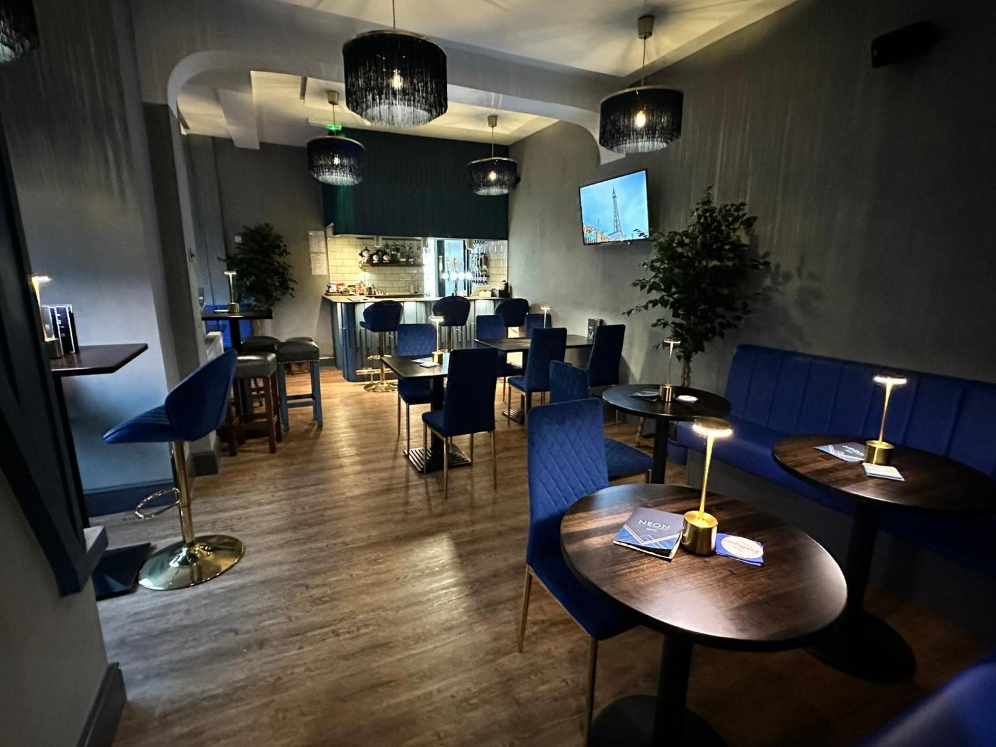 Hotel Neon Блекпул Екстериор снимка